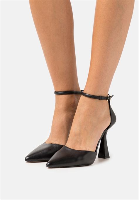 pillow walk heels aldo